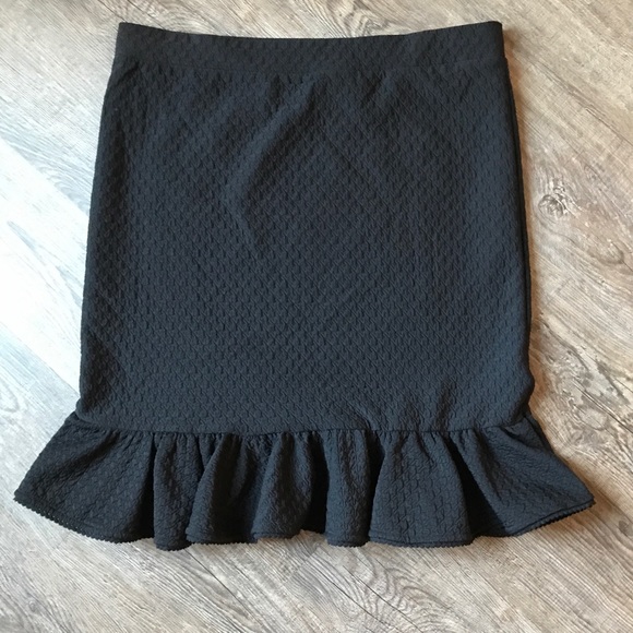 Anthropologie Dresses & Skirts - ANTHRO POSTAGE STAMP Black ruffle texture skirt